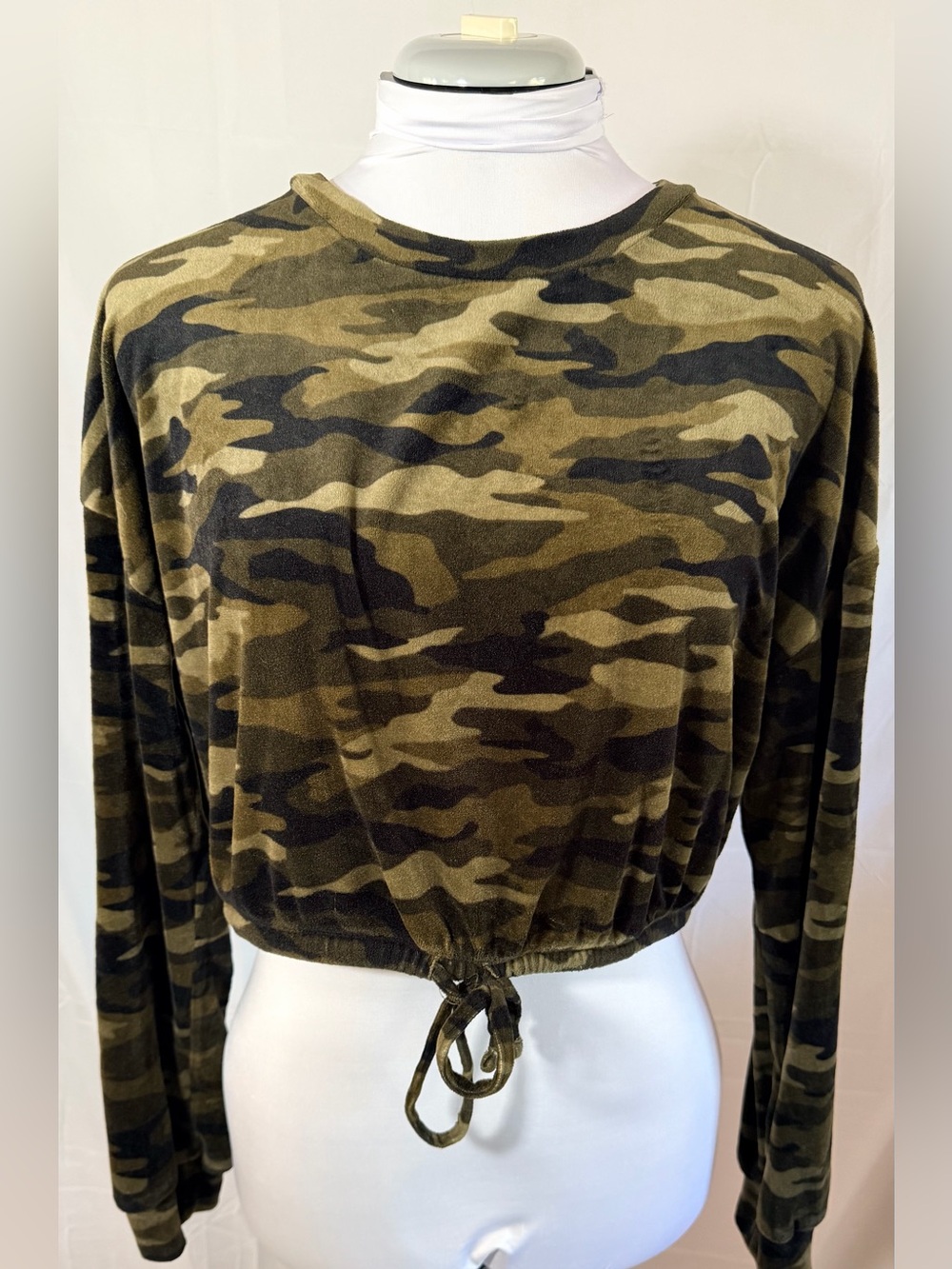 No Boundaries Olive Camo Drawstring Crop Top